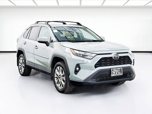Used 2023 Toyota RAV4 XLE Premium FWD image 3