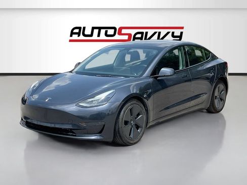 Used 2023 Tesla Model 3 Standard Range RWD image 3