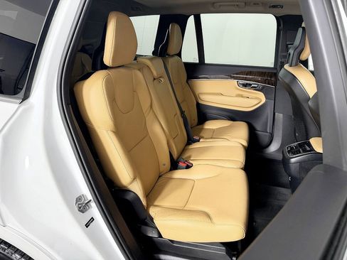 Used 2016 Volvo XC90 T6 Momentum w/ Momentum Plus Package image 43