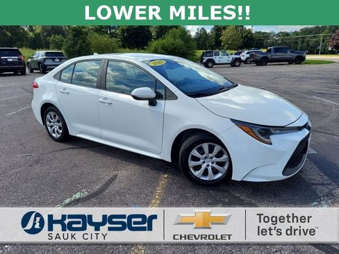 Used 2020 Toyota Corolla LE image 1