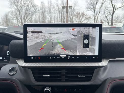 Used 2025 Ford Explorer ST-Line image 23