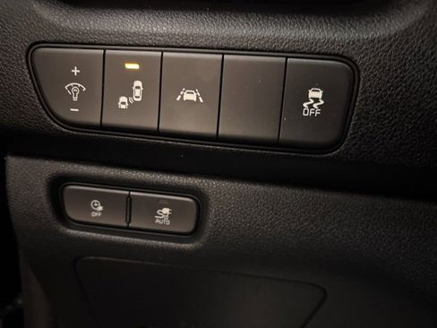 Used 2022 Kia Niro EX w/ Cold Weather Package image 14