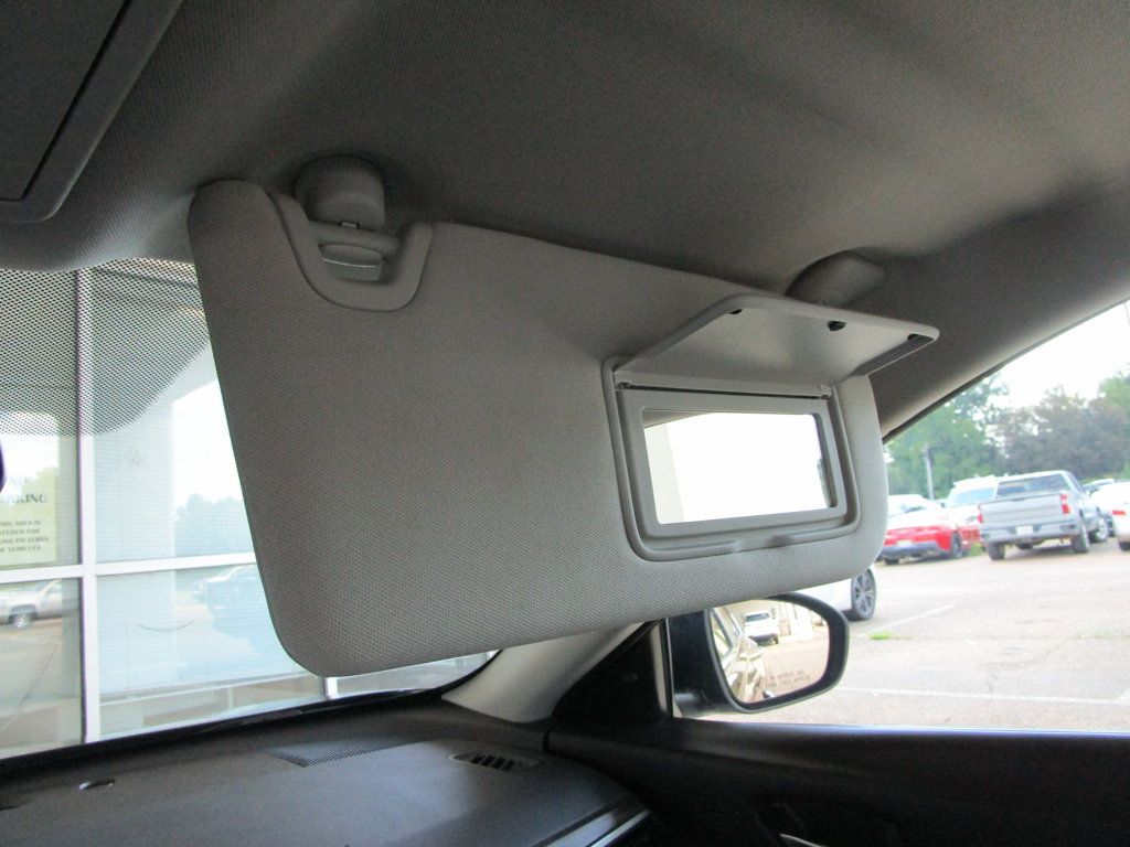 Used 2025 Nissan Altima 2.5 SV FWD image 31