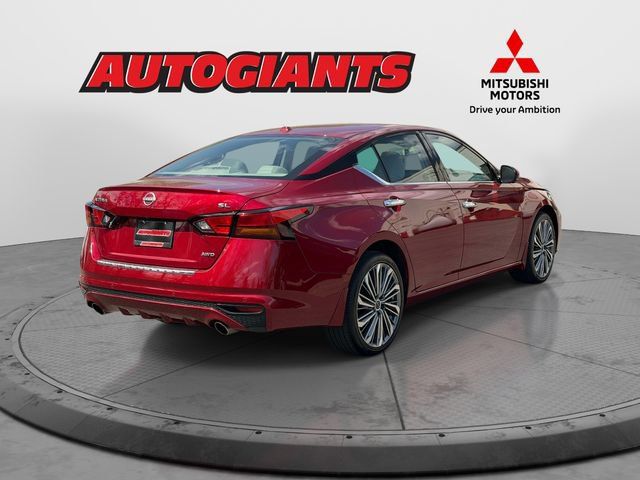 Used 2023 Nissan Altima 2.5 SL AWD/4WD image 2