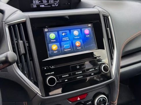 Used 2021 Subaru Crosstrek 2.0i Premium image 11