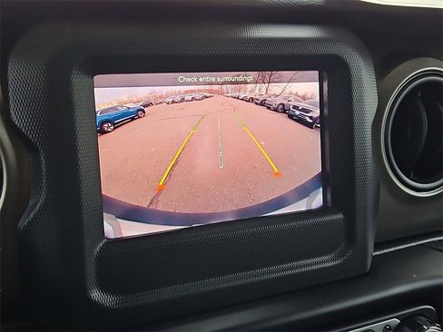 Used 2023 Jeep Wrangler Unlimited Sport image 14