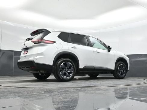 Used 2026 Nissan Rogue SV FWD image 44