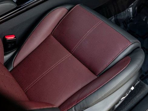 Used 2025 Land Rover Range Rover Velar Dynamic HSE image 28