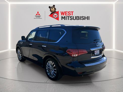 Used 2017 INFINITI QX80 4WD w/ Deluxe Technology Package image 4