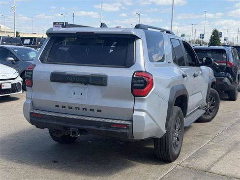 Certified 2025 Toyota 4Runner SR5 image 5