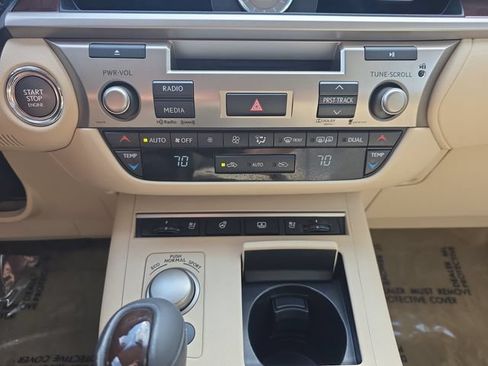 Used 2013 Lexus ES 350 w/ Luxury Pkg FWD image 23