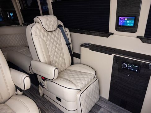 Used 2023 Mercedes-Benz Sprinter 3500 w/ Parking Package image 35