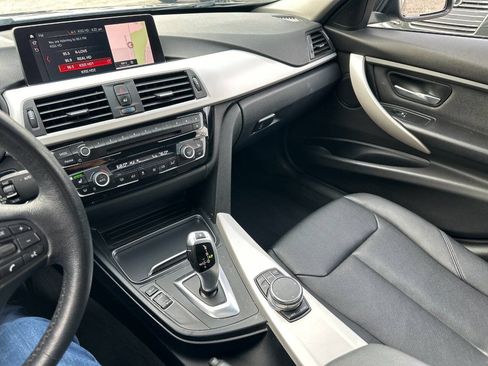 Used 2018 BMW 320i xDrive Sedan AWD/4WD image 26