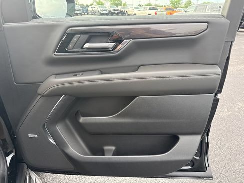 New 2026 GMC Yukon XL Elevation w/ Elevation Premium Package AWD/4WD image 39