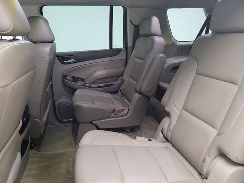 Used 2019 GMC Yukon XL SLT w/ HD Trailering Package AWD/4WD image 18