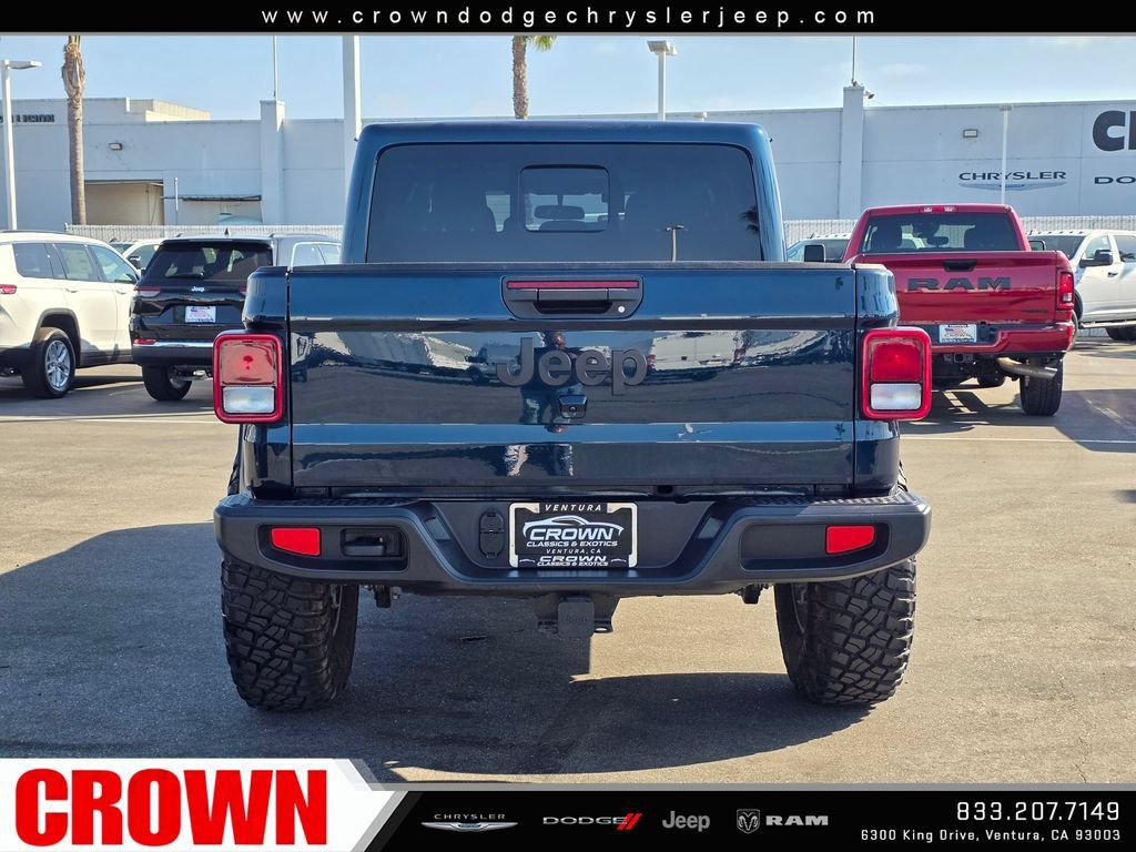 Used 2025 Jeep Gladiator Mojave AWD/4WD image 6