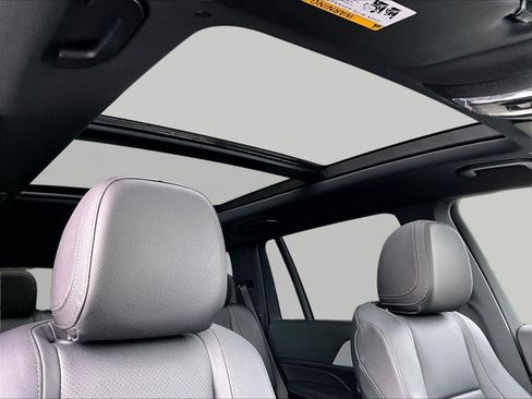 Certified 2025 Mercedes-Benz GLS 450 4MATIC image 16