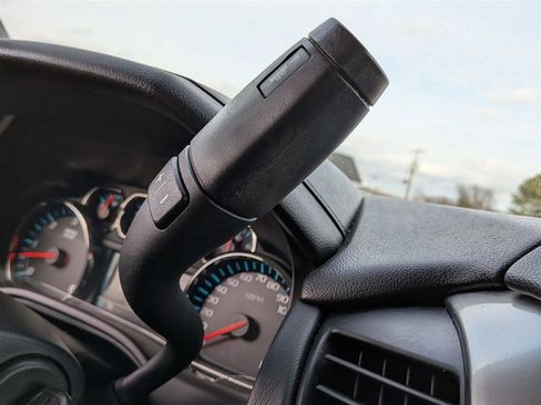 Used 2016 Chevrolet Tahoe LS w/ Enhanced Driver Alert Package image 22