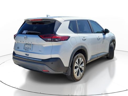 Used 2023 Nissan Rogue SV FWD image 6