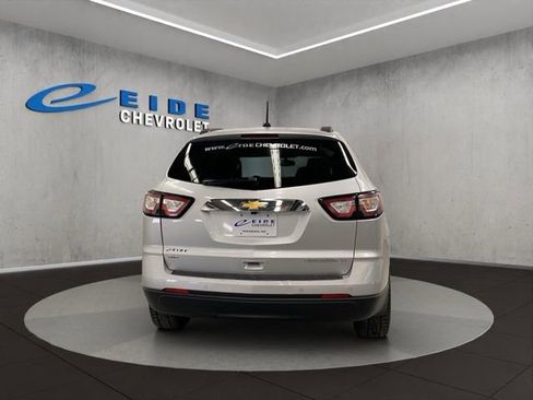 Used 2016 Chevrolet Traverse LT image 6