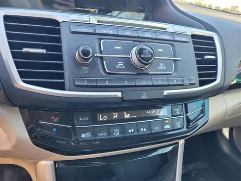 Used 2017 Honda Accord LX image 23