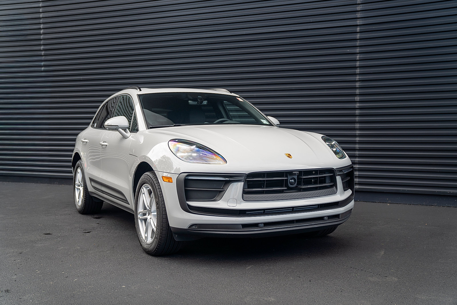 Used 2026 Porsche Macan AWD/4WD image 26