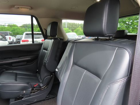 Used 2024 Ford Expedition XLT AWD/4WD image 32