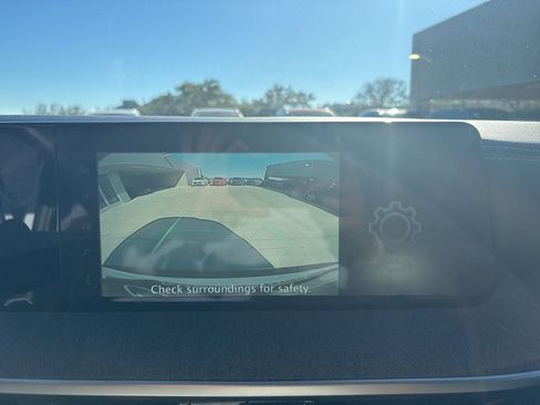 Used 2025 Nissan Kicks SV image 24