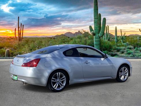Used 2009 INFINITI G37 Journey w/ Premium Pkg image 3
