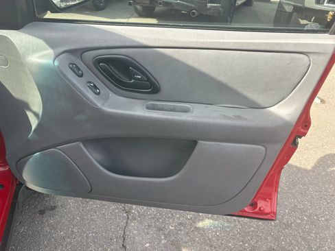 Used 2002 Ford Escape XLT image 29