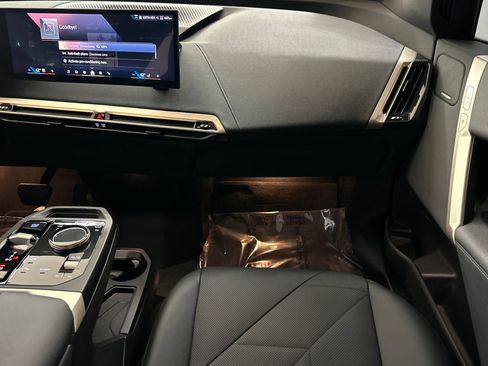 Certified 2024 BMW iX xDrive50 w/ Premium Package image 29