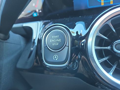 Used 2025 Mercedes-Benz GLA 35 AMG 4MATIC image 23