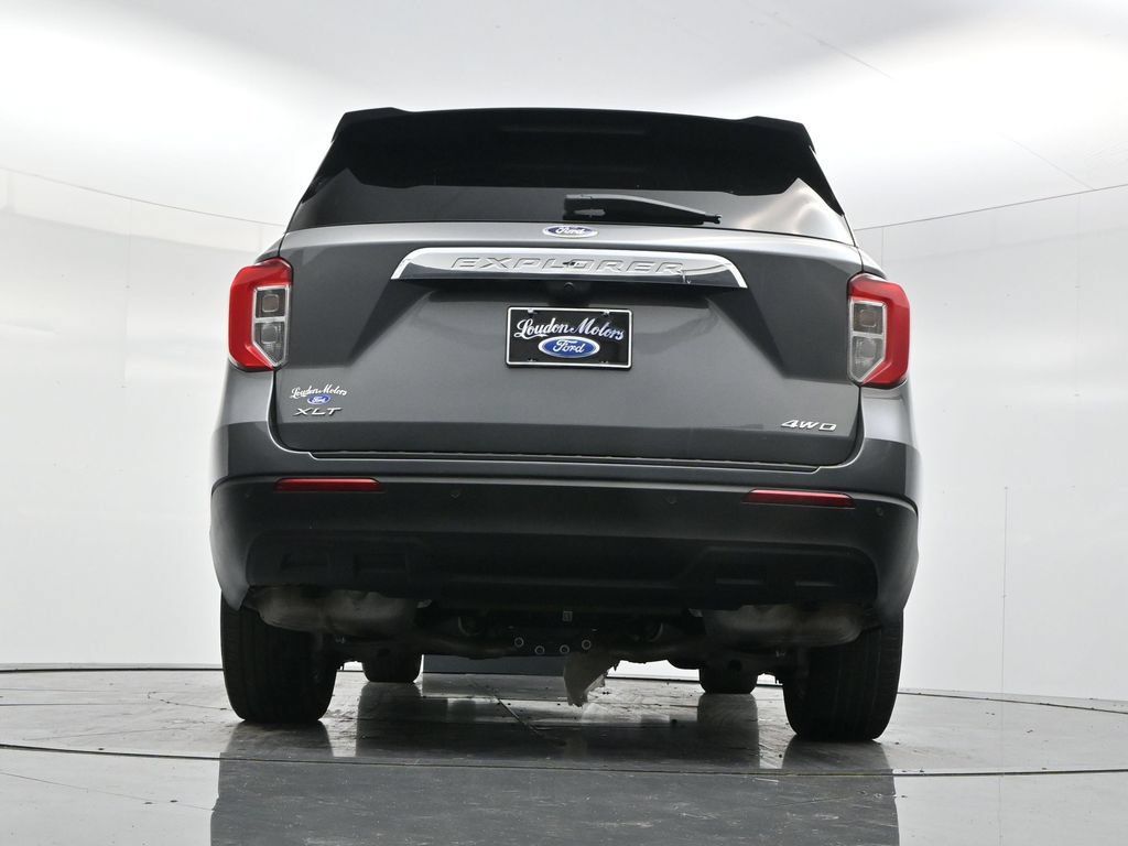 Used 2023 Ford Explorer XLT AWD/4WD image 50