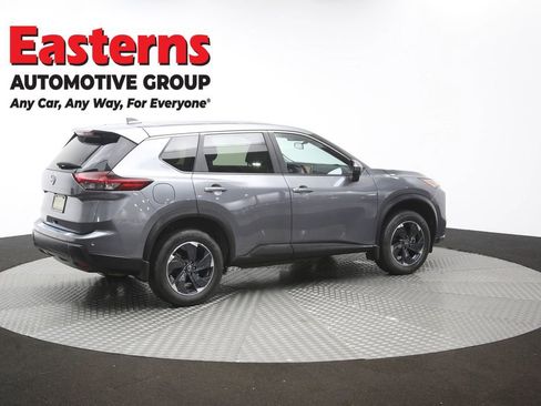 Used 2024 Nissan Rogue SV AWD/4WD image 43