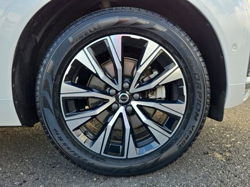 Certified 2023 Volvo XC60 B5 Plus image 10