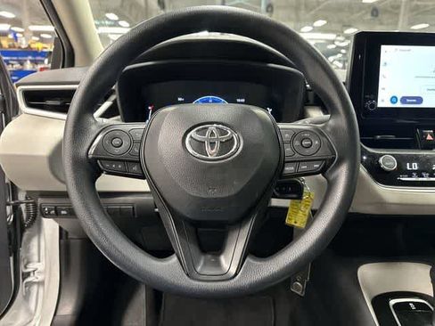 Used 2026 Toyota Corolla LE FWD image 15