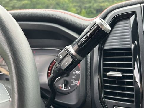 Certified 2024 Nissan Titan PRO-4X w/ Off Road Protection Package image 31