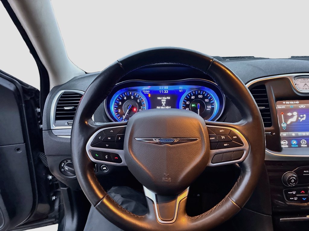 Used 2021 Chrysler 300 Touring w/ Sport Appearance Package RWD image 11
