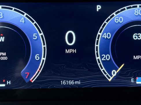 Used 2024 Jeep Grand Cherokee L Limited w/ Luxury Tech Group II image 24