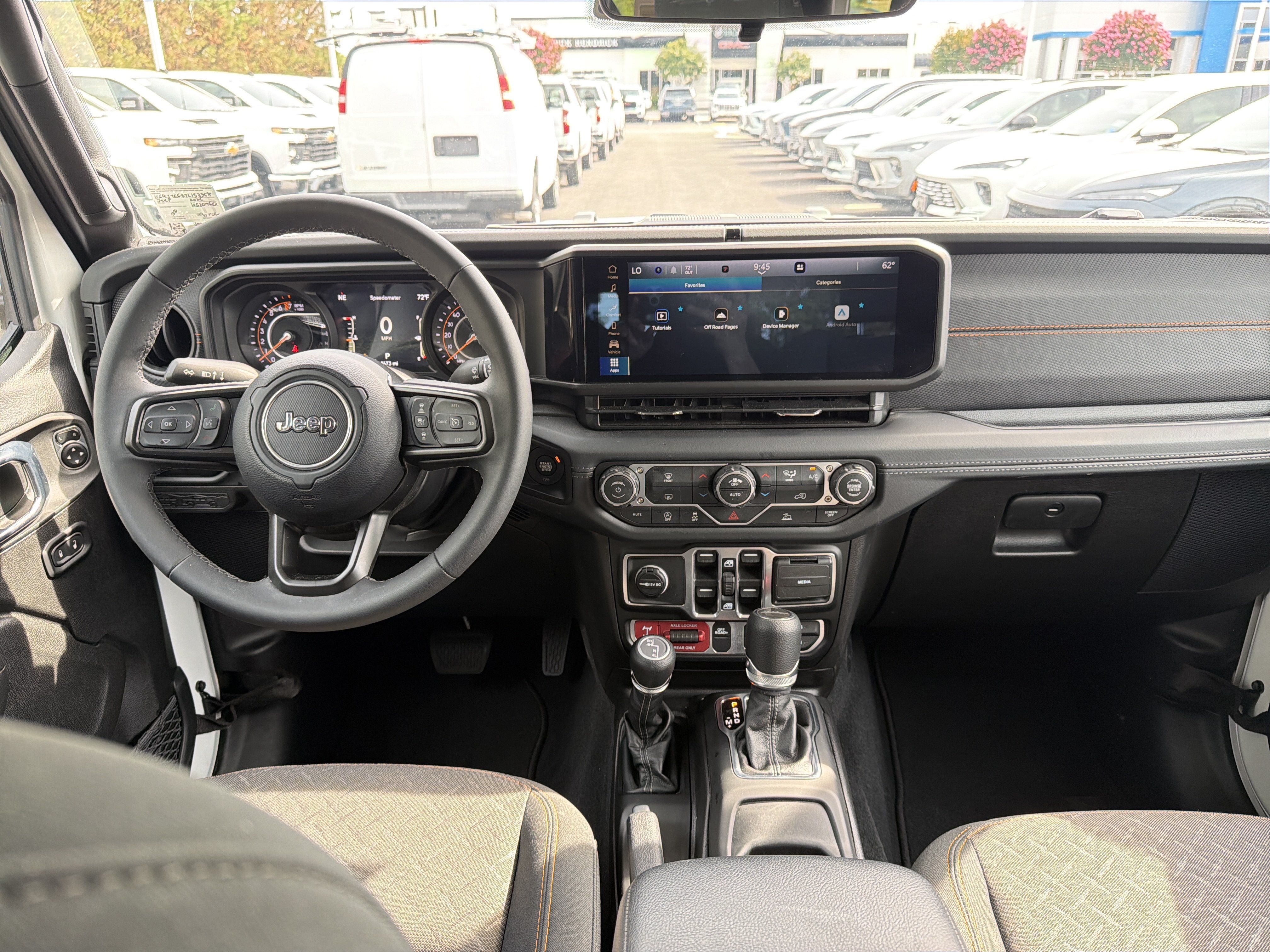 Used 2026 Jeep Gladiator Mojave AWD/4WD image 30