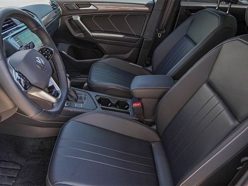 New 2024 Volkswagen Tiguan SE R-Line image 11