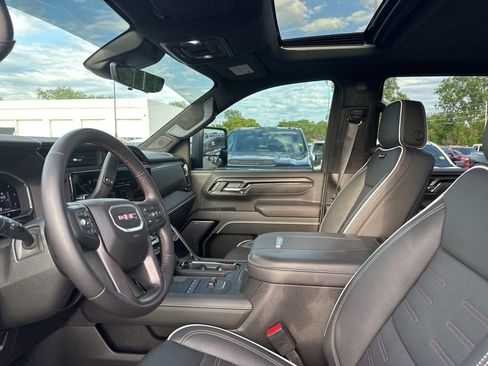 Used 2025 GMC Sierra 2500 AT4X AWD/4WD image 12
