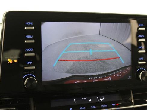 Used 2023 Toyota Sienna XLE image 11