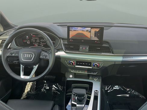 Certified 2024 Audi Q5 2.0T Premium Plus AWD/4WD image 9