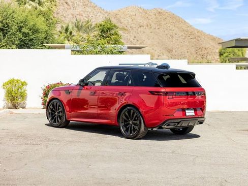 New 2025 Land Rover Range Rover Sport Dynamic SE image 9