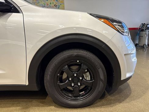 Used 2019 Kia Niro EX Premium w/ Sunroof Package FWD image 63