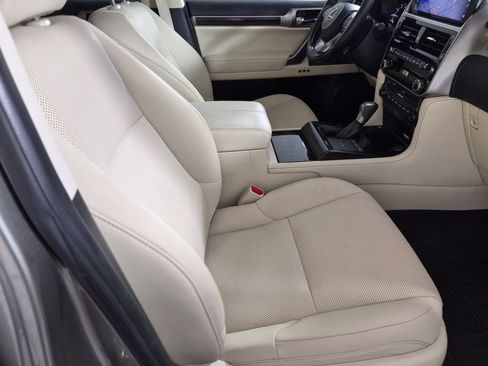 Used 2023 Lexus GX 460 Premium w/ Premium Plus Package AWD/4WD image 29