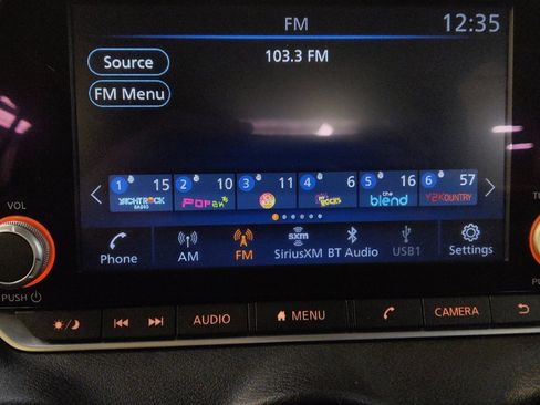 Used 2024 Nissan Sentra SV FWD image 25