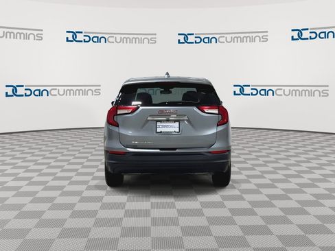 Used 2024 GMC Terrain SLE FWD image 7