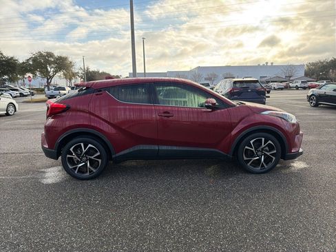 Used 2019 Toyota C-HR Limited image 6